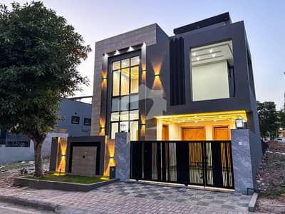 5 Bed Double Unit House with Gas Installed Phase 7 Bahria Town Islamabad 5 Bed Double Unit House with Gas Installed Phase 7 Bahria Town Islamabad