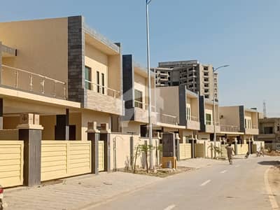 CHANCE DEAL 300 SQ YD BRAND NEW HOUSE ON SALE