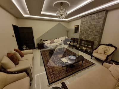 ایف ۔ 8 اسلام آباد میں 6 کمروں کا 1 کنال مکان 24.5 کروڑ میں برائے فروخت۔ ایف ۔ 8 اسلام آباد میں 6 کمروں کا 1 کنال مکان 24.5 کروڑ میں برائے فروخت۔