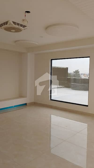 OFFICE FOR RENT / (TOP ROOF )