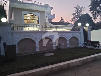 Investor Alert F6 666 Syd Good Location House Margalla View Facing with 5 Bedrooms Drawing and Dining 2 TV Lounges 2 Servant Quarters