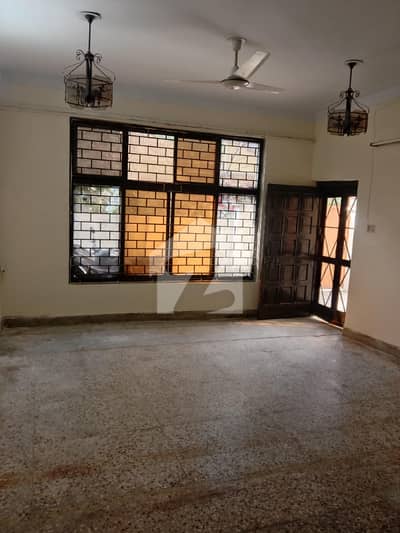8.5 Marla's Ground floor portion for rent in I-10