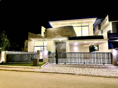40 Marla House For Sale With An Attached Corner Plot Available Near Central Park