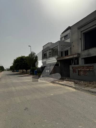 8 Marla Residential Plot For Sale