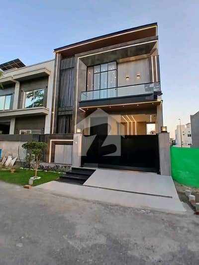 5 Marla Luxury Full Furnished House is Available For Rent in Bahria Town Lahore