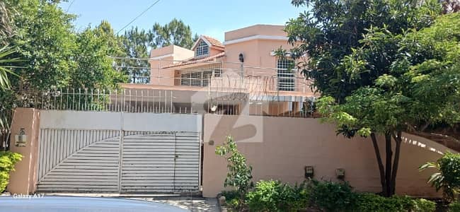 F. 8/1 Liveable House Size 500 Sq Yard Best Living Direct Deal With Owner