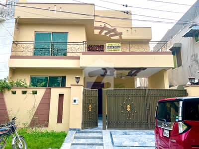 ELEGANT 10 MARLA BUNGALOW FACING PARK HOUSE ON IDEAL LOCATION OF LAHORE ELEGANT 10 MARLA BUNGALOW FACING PARK HOUSE ON IDEAL LOCATION OF LAHORE