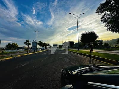 فیصل مارگلہ سٹی بی ۔ 17,اسلام آباد میں 1 کنال رہائشی پلاٹ 1.95 کروڑ میں برائے فروخت۔