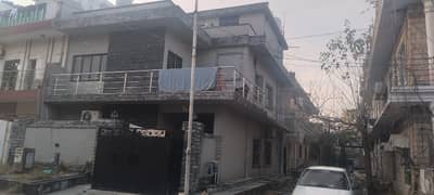 30*50 Cda Transfer Top Location Corner House Available In G-9/4 30*50 Cda Transfer Top Location Corner House Available In G-9/4