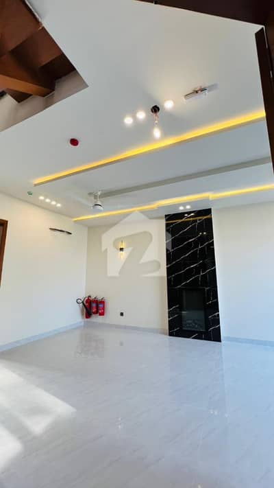 5 MARLA 3 BEDROOMS HOUSE AVAILABLE FOR SALE IN DHA 9 TOWN