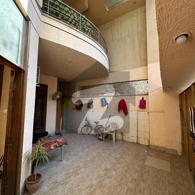 نارتھ ناظم آباد ۔ بلاک ایچ نارتھ ناظم آباد,کراچی میں 6 کمروں کا 10 مرلہ مکان 7.0 کروڑ میں برائے فروخت۔