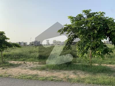 1 Kanal Plot Near Park Prime Location For Sale