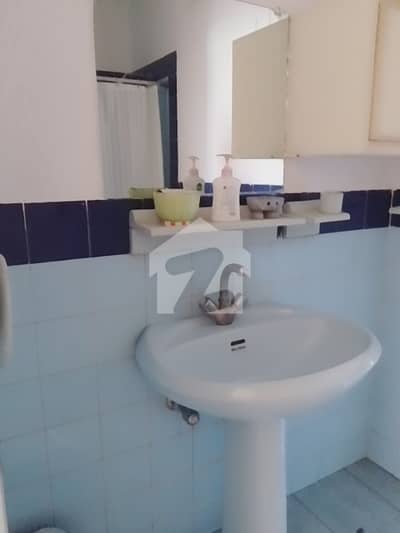 5 Marla Full House 3bed rooms TV ding room marbil fooler ner tow markets