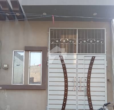 2.5 marla double story owner build solid house 18 ft gali