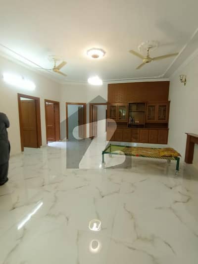 10 Marla Well Maintained House For Sale In Pwd Housing Society Islamabad.