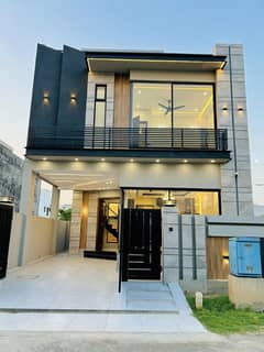 3 Years Installment Plan Luxury 1.5 Story 5 Marla Brand New House In Park View City Lahore 3 Years Installment Plan Luxury 1.5 Story 5 Marla Brand New House In Park View City Lahore