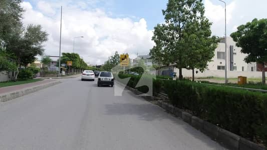 بحریہ ٹاؤن فیز 6 بحریہ ٹاؤن راولپنڈی,راولپنڈی میں 1 کنال رہائشی پلاٹ 4.25 کروڑ میں برائے فروخت۔ بحریہ ٹاؤن فیز 6 بحریہ ٹاؤن راولپنڈی,راولپنڈی میں 1 کنال رہائشی پلاٹ 4.25 کروڑ میں برائے فروخت۔