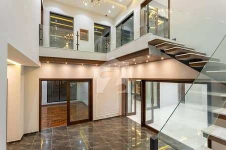 10 Marla Brand New Luxury Double Unite House With Gas For Rent 10 Marla Brand New Luxury Double Unite House With Gas For Rent