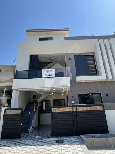 5 MARLA BRAND NEW BEAUTIFUL HOUSE FOR SELL AT JINNAH GARDEN ISLAMABAD
