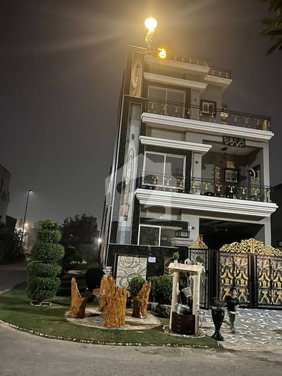 5 Marla Brand New 3-Storey Corner House for Sale in Park View City Lahore