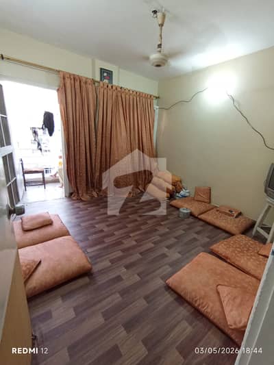 4TH FLOOR 2 BED D/D WELL MAINTAINED FLAT FOR SALE IN BLOCK 13-B, GULSHAN 4TH FLOOR 2 BED D/D WELL MAINTAINED FLAT FOR SALE IN BLOCK 13-B, GULSHAN