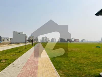 لیک سٹی رائیونڈ روڈ,لاہور میں 5 مرلہ رہائشی پلاٹ 85.0 لاکھ میں برائے فروخت۔