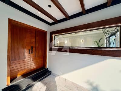 Bahria Enclave Islamabad 10 Marla Modern House Available For Sale.