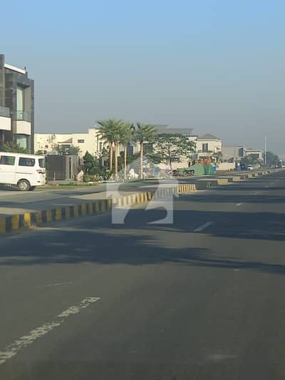 ڈی ایچ اے فیز 7 - بلاک زیڈ ڈی ایچ اے فیز 7,ڈیفنس (ڈی ایچ اے),لاہور میں 1 کنال رہائشی پلاٹ 2.45 کروڑ میں برائے فروخت۔