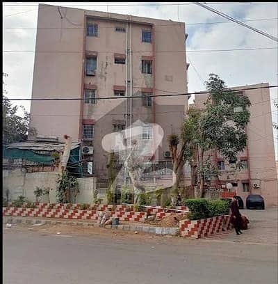 گلشنِ اقبال - بلاک 17 گلشنِ اقبال,گلشنِ اقبال ٹاؤن,کراچی میں 3 کمروں کا 8 مرلہ فلیٹ 3.8 کروڑ میں برائے فروخت۔