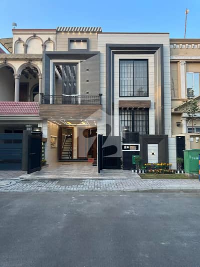5 Marla Luxury House For Sale In ParkView City Lahore