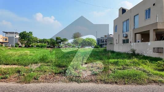 BANKERS AVENUE SOCIETY BEDIAN ROAD 9 MARLA PLOT FOR SALE