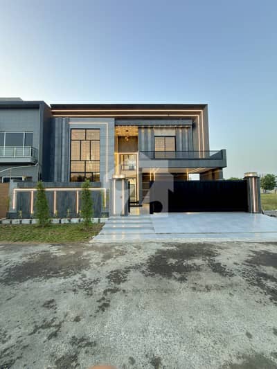 1 KANAL BRAND NEW ULTRA MODERN DESIGN HOUSE FOR SALE