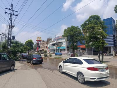 Top Location Near Doctor Hospital And Macdonald 14 Marla Plot Available For Sale