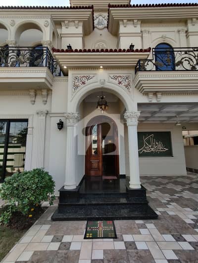 1 KANAL FULL HOUSE AVAILABLE FOR RENT IN CENTRAL PARK HOUSING SCHEME LAHORE