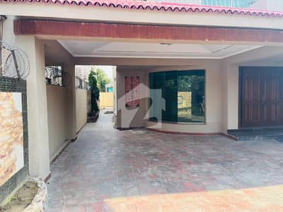 1 Kanal Modern House for Rent in DHA Phase 5, Lahore