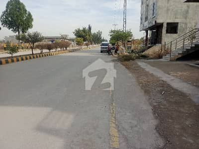 ای ۔ 18 اسلام آباد میں 1 مرلہ دکان 25.0 لاکھ میں برائے فروخت۔