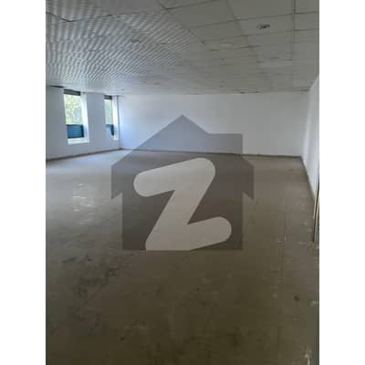 مال روڈ لاہور میں 1 کنال عمارت 13.0 لاکھ میں کرایہ پر دستیاب ہے۔