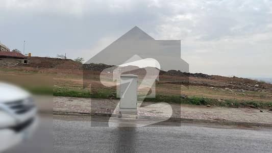 BAHRIA TOWN Phase 8 Sector L 5 Marla Plot