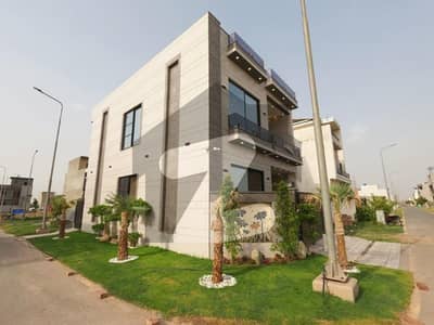 Ideally Located Corner House Of 5 Marla Is Available For Sale In Lahore