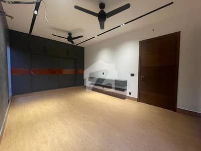 DHA Phase 7, 10 Marla, 04 Bed, Luxurious House For Rent. Original Pics Attached.