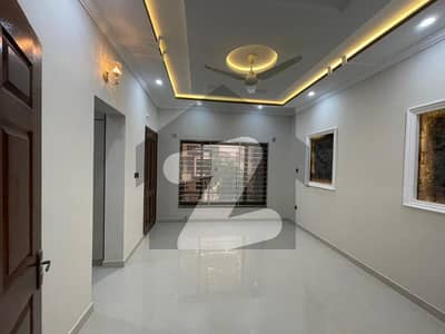 10 Marla Brand New Designer Full House Available For Rent