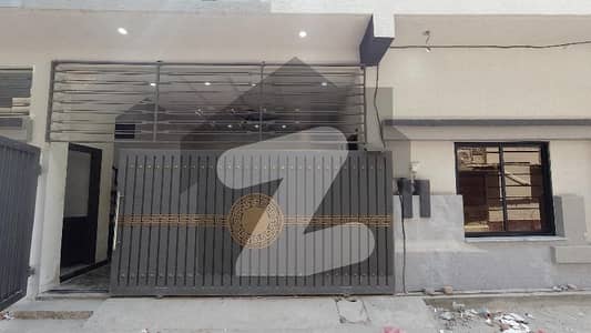 Prime Location House Sized 5 Marla Available In Yousaf Colony Prime Location House Sized 5 Marla Available In Yousaf Colony