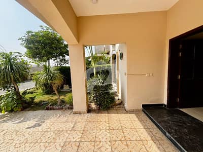 Luxury 10-Marla 4-Bed Modern House For Rent In Prime Location Luxury 10-Marla 4-Bed Modern House For Rent In Prime Location