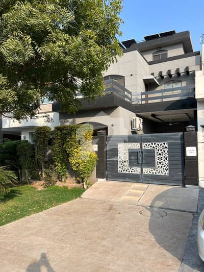 8 MARLA MODERN HOUSE FOR SALE