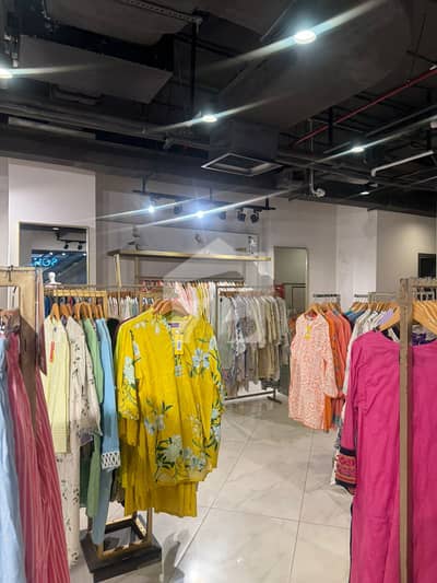 طارق روڈ کراچی میں 1 کمرے کا 0 مرلہ دکان 60.0 لاکھ میں برائے فروخت۔