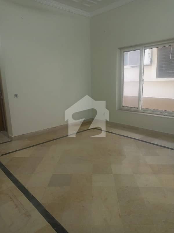 G 10 /2 50*90 Old House Available On Beautiful Location. G 10 /2 50*90 Old House Available On Beautiful Location.
