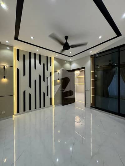 10 MARLA LIKE BRAND NEW HOUSE FOR RENT IN JASMINE BLOCK BAHRIA TOWN LAHORE