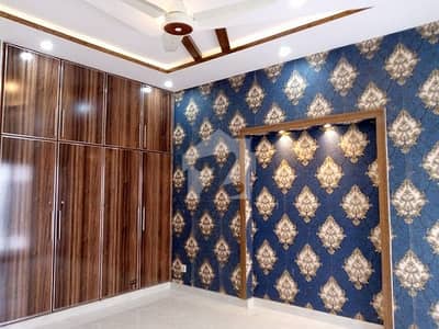 10 MARLA LIKE A NEW UPPER PORTION FOR RENT IN CC BLOCK BAHRIA TOWN LAHORE