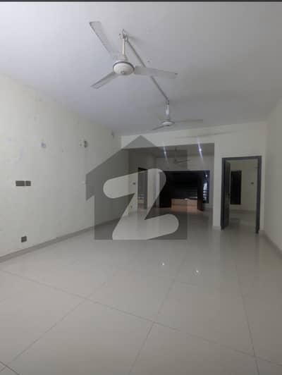 Spacious 4 Bed Dd Available Portion For Rent In Heart Of Karachi Bahadurabad Residential