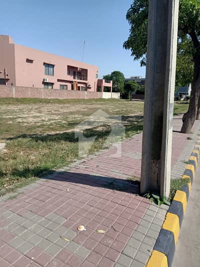 الرحمان گارڈن فیز 2 الرحمان گارڈن,لاہور میں 10 مرلہ رہائشی پلاٹ 1.5 کروڑ میں برائے فروخت۔